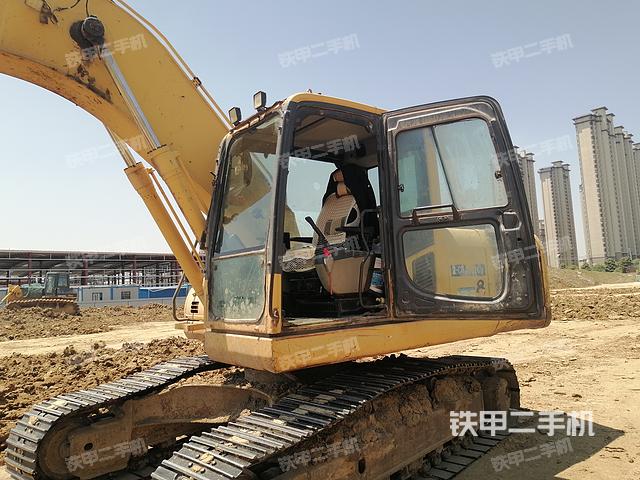 驾驶室整体（整机外观）