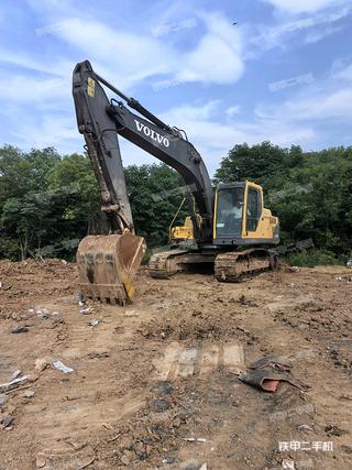 天津沃尔沃EC210BLC挖掘机实拍图片