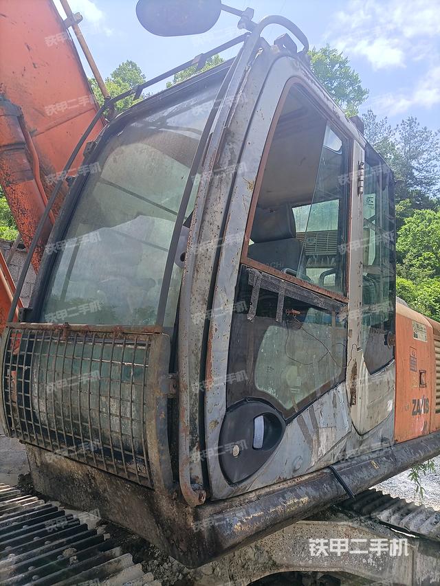 驾驶室整体（整机外观）