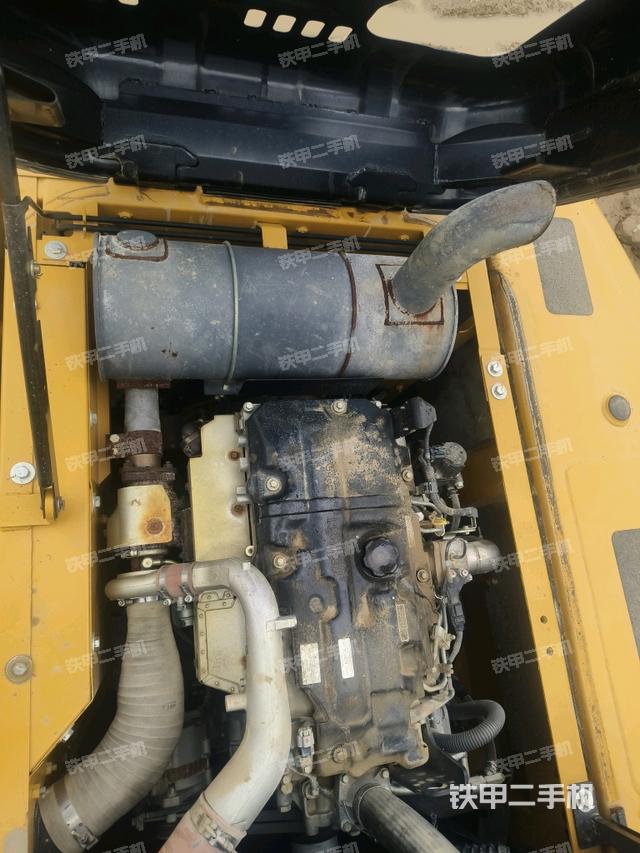 发动机室（上车部件）