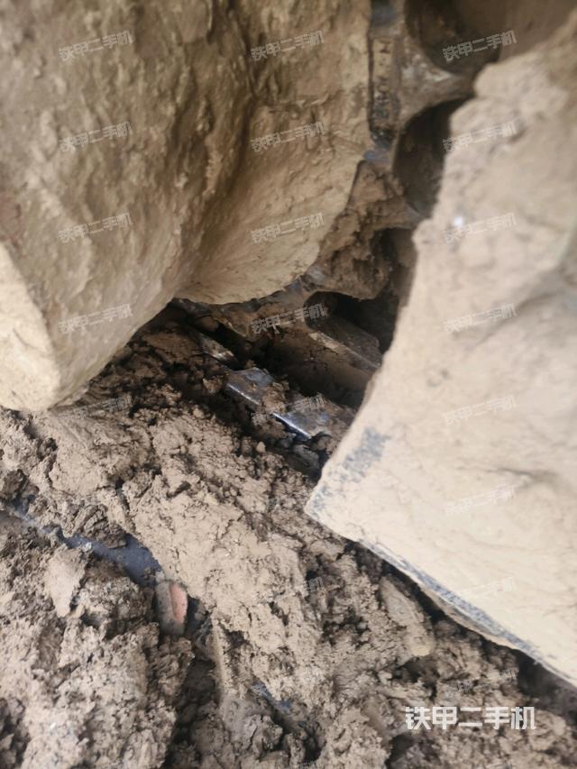 右驱动轮（行走机构）