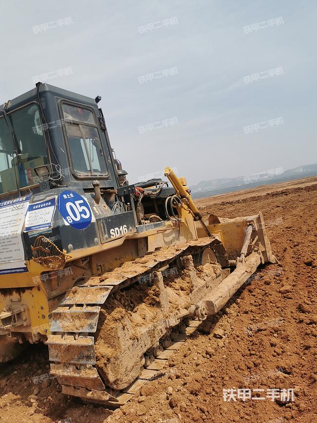 整机右后45°（设备外观及核心部件）