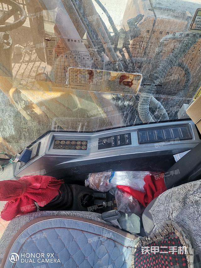 驾驶室整体（整机外观）