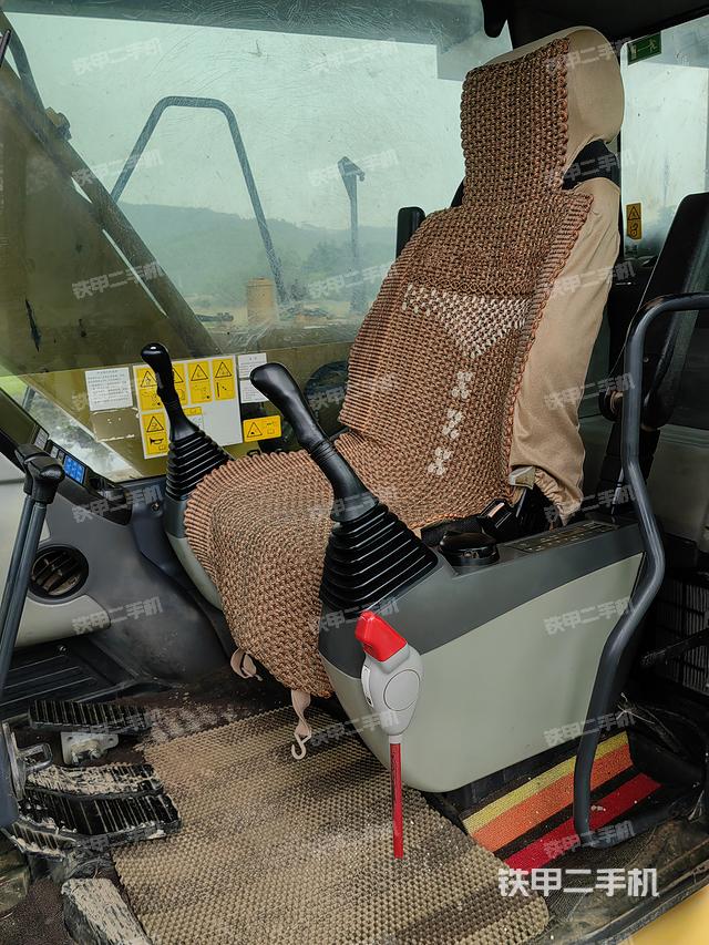 驾驶室整体（整机外观）