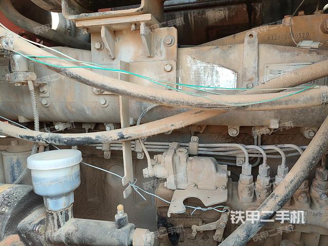 发动机右侧（整机外观及大件）