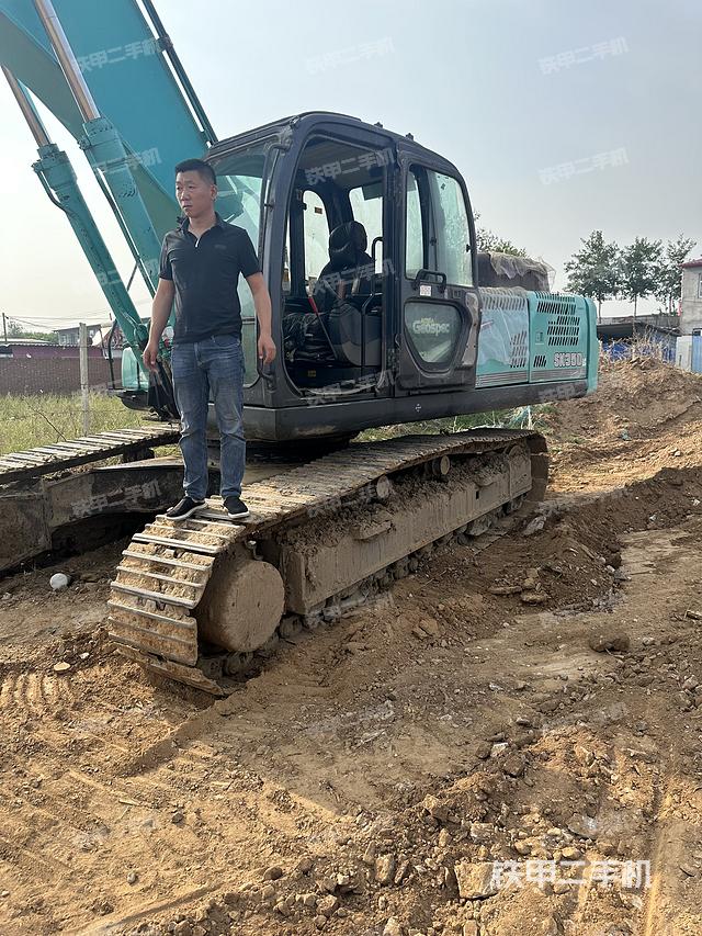 驾驶室整体（整机外观）