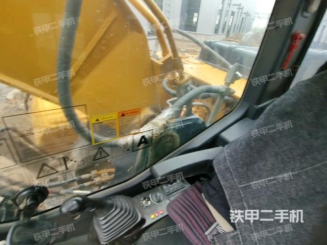 座椅左侧控制台/音响/含左手柄（驾驶室部分）