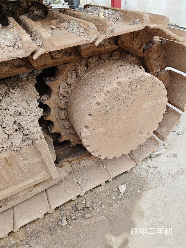 单侧履带整体（整机外观）