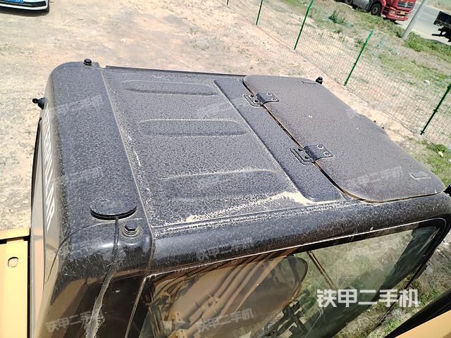 驾驶室顶部（整机外观）