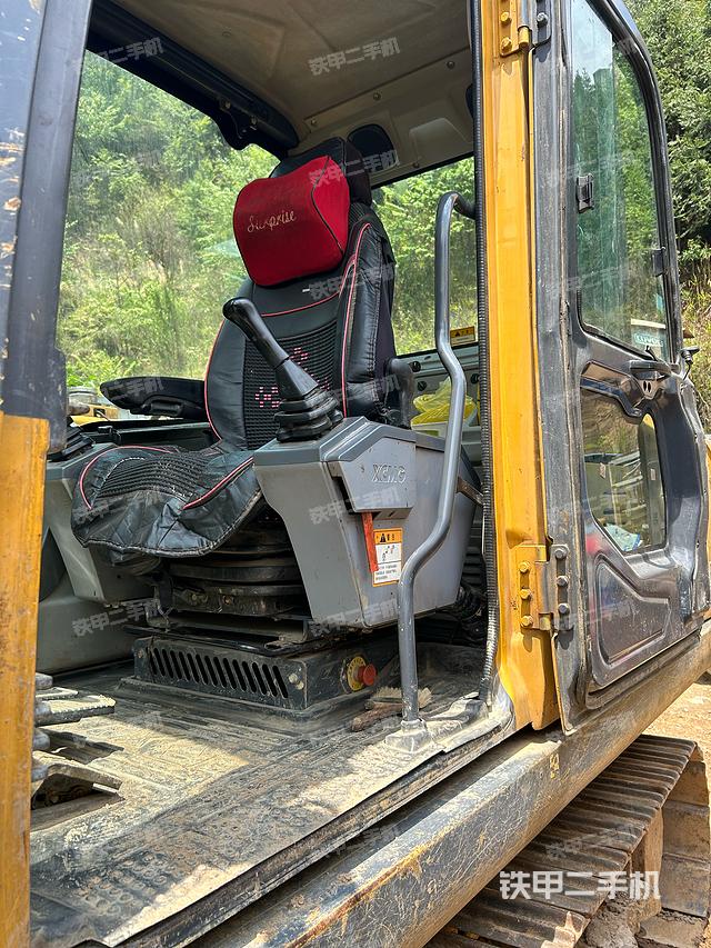 驾驶室整体（整机外观）