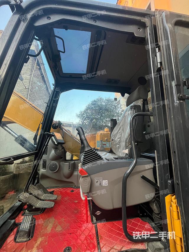 驾驶室整体（整机外观）