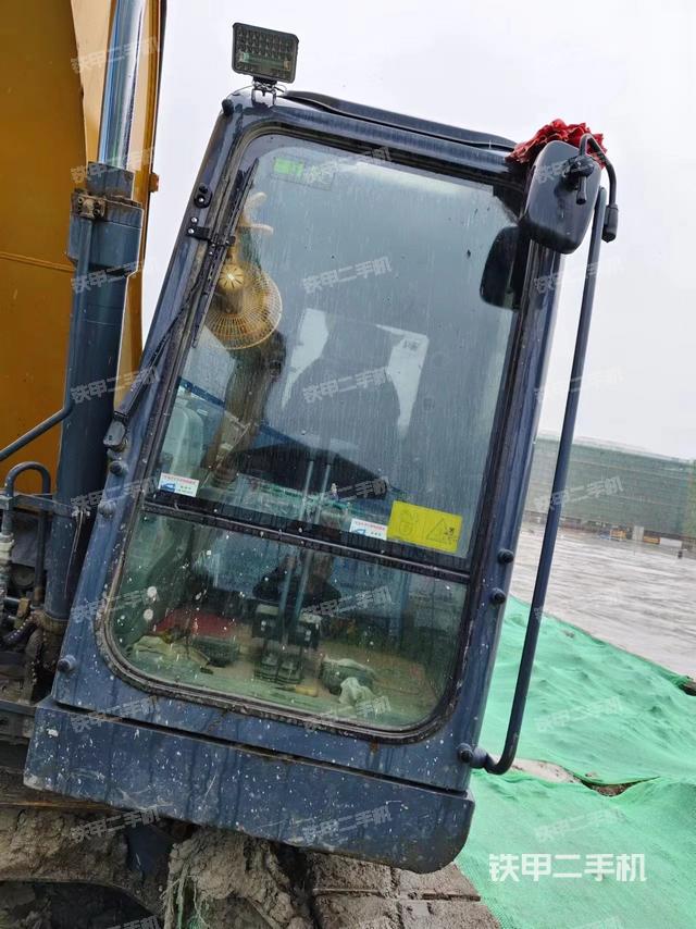 驾驶室整体（整机外观）