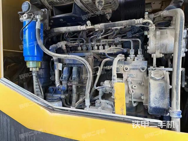 发动机左侧（整机外观及大件）