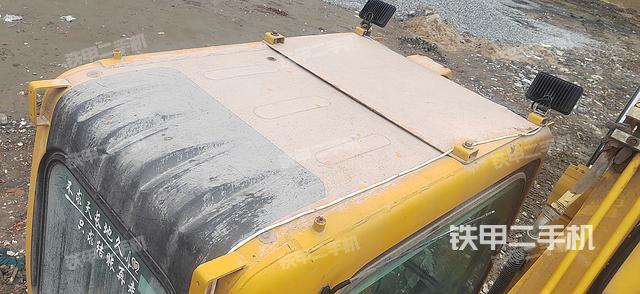 驾驶室顶部（整机外观）