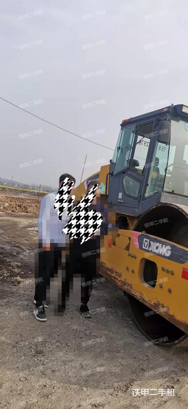 整机右侧（设备外观及核心部件）