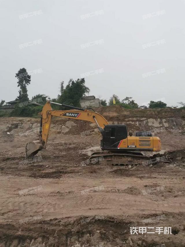 驾驶室顶部（整机外观）