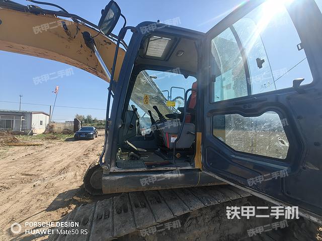 驾驶室整体（整机外观）