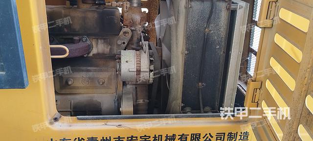 发动机左侧（整机外观及大件）