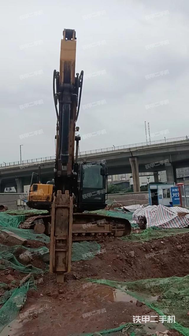 单侧履带整体（整机外观）