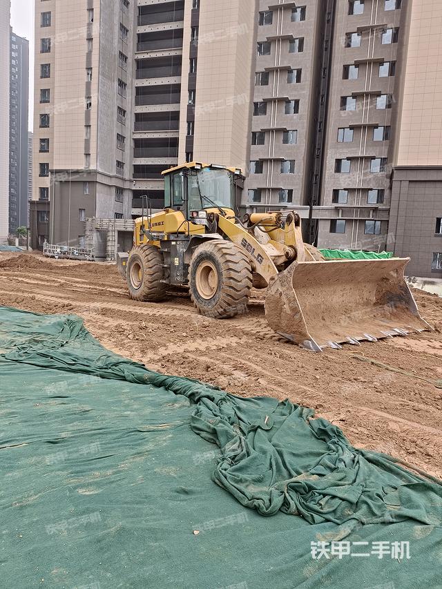 工作装置整体（整机外观及大件）