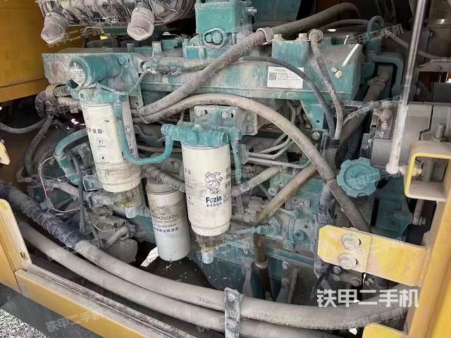 发动机左侧（整机外观及大件）