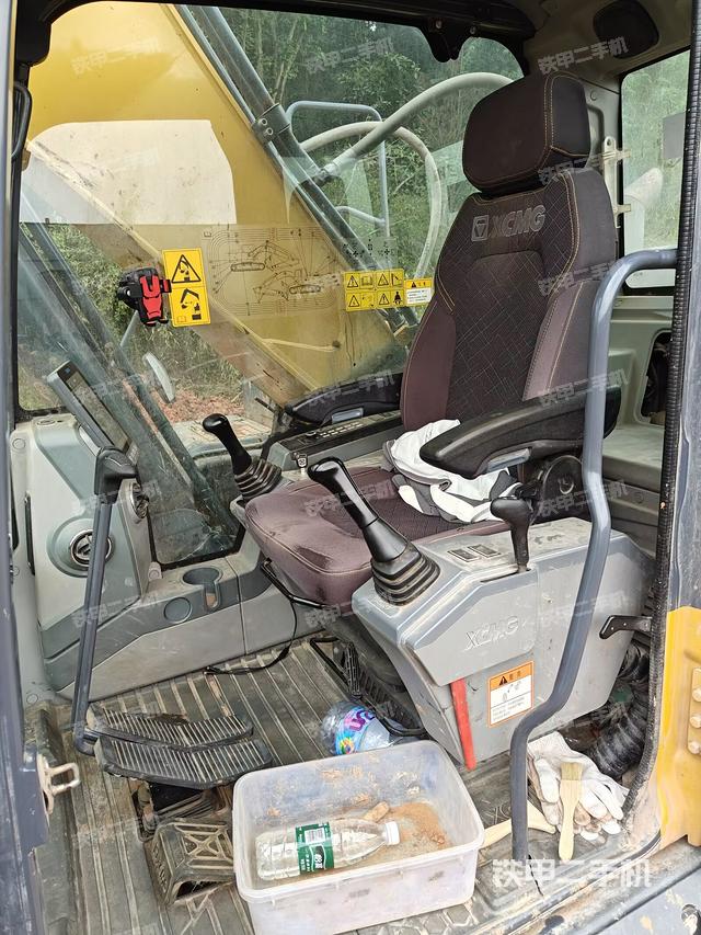 驾驶室整体（整机外观）