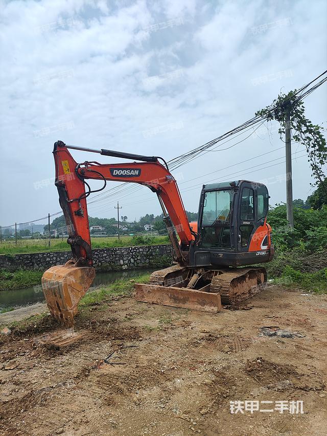 斗山DX55-9C挖掘机