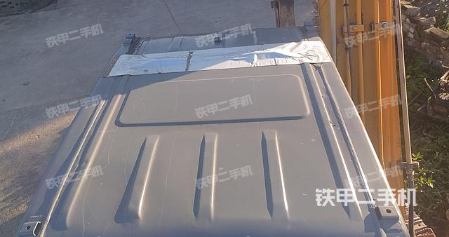 驾驶室顶部（整机外观）