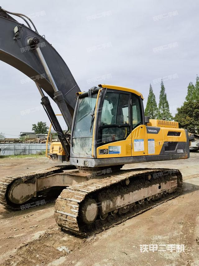 驾驶室整体（整机外观）