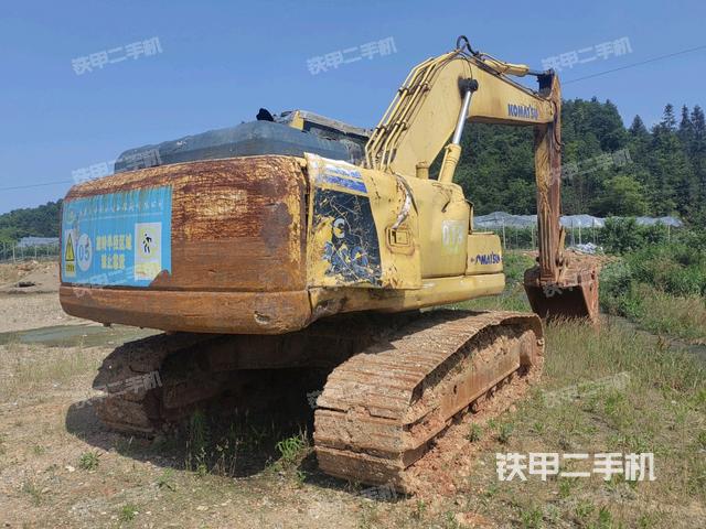 小松PC200-8挖掘机