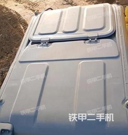 驾驶室顶部（整机外观）