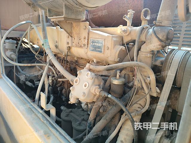 发动机右侧（整机外观及大件）