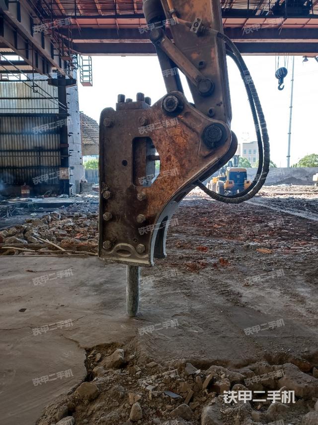 整机左侧（设备外观及核心部件）