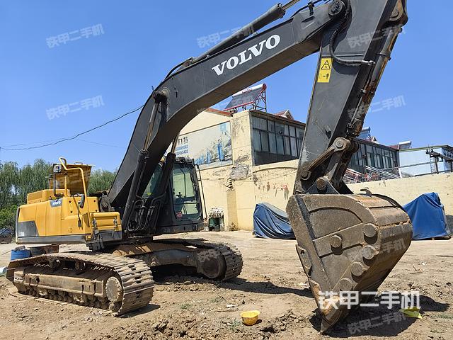 沃尔沃EC300DL挖掘机