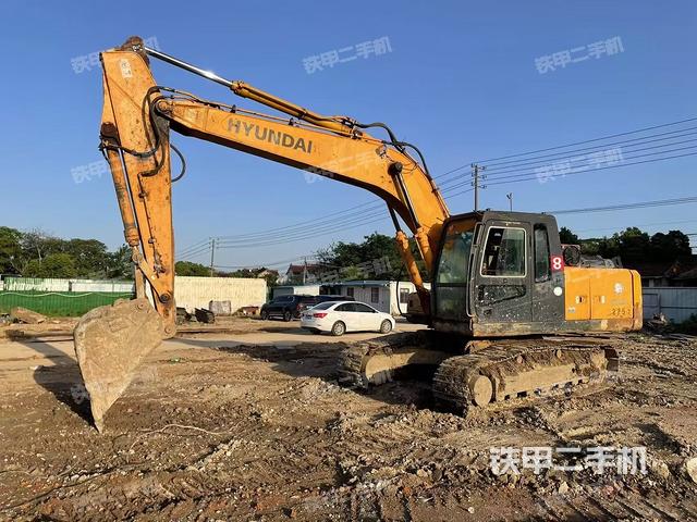 现代R215-7C挖掘机
