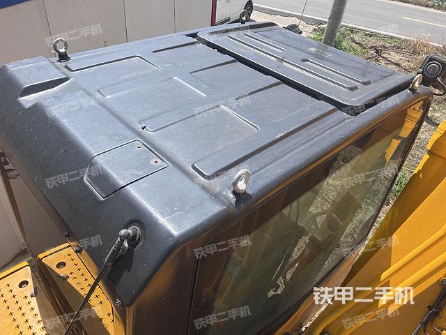 驾驶室顶部（整机外观）