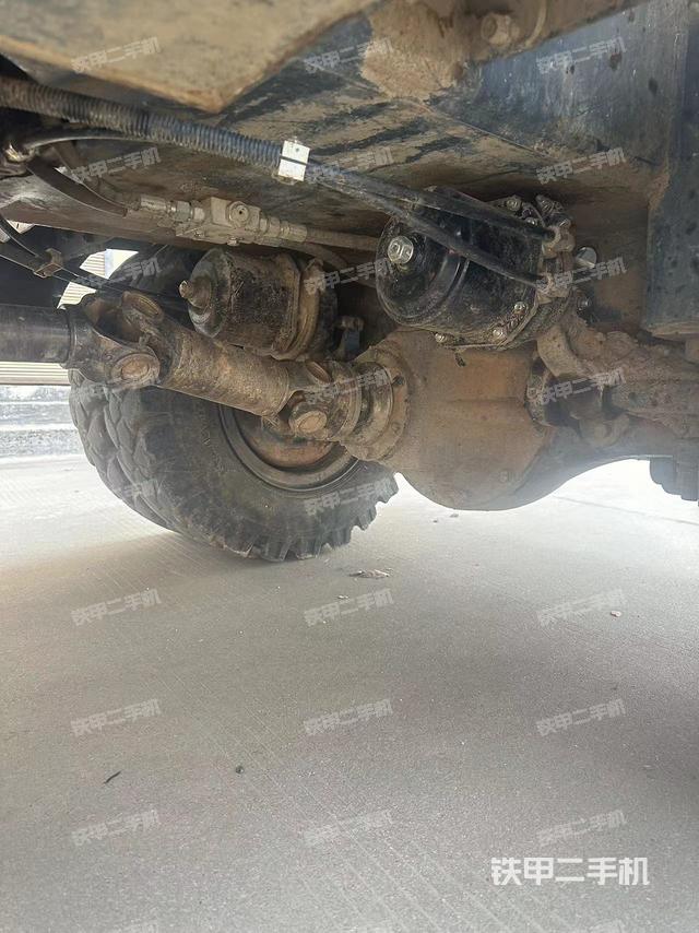 单侧履带整体（整机外观）