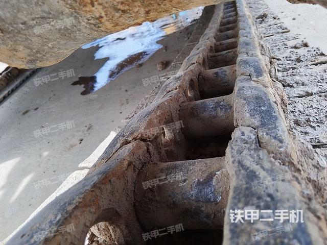 单侧履带整体（整机外观）