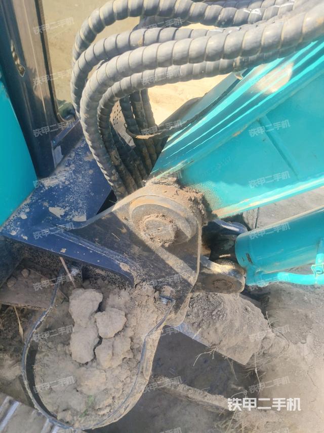 大臂背部俯视（工作和回转装置）