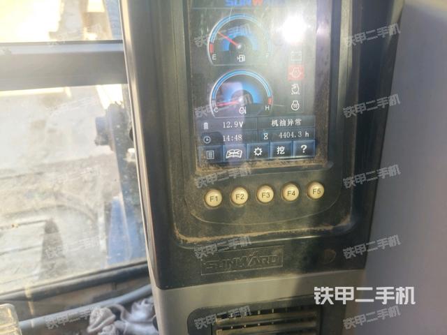 座椅右侧控制台/钥匙门/油门/含右手柄（驾驶室部分）