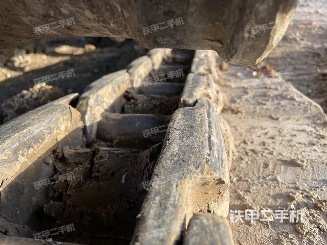 单侧履带整体（整机外观）