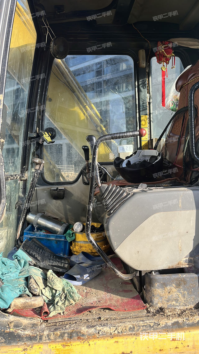 驾驶室整体（整机外观）