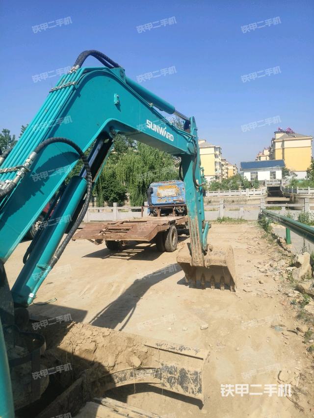 小臂整体右前（工作和回转装置）