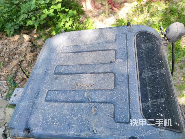  驾驶室正侧（驾驶室部分）