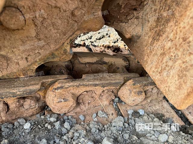 单侧履带整体（整机外观）