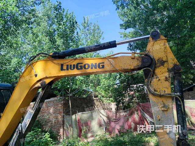 大臂整体 右侧（工作和回转装置）