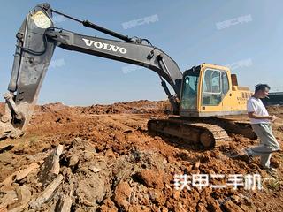 广州沃尔沃EC210B挖掘机实拍图片