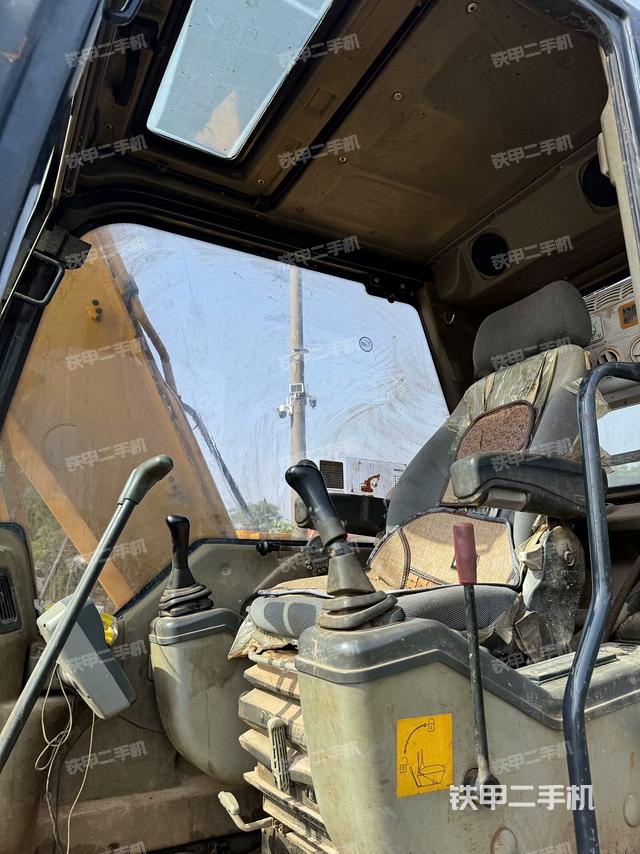 驾驶室整体（整机外观）