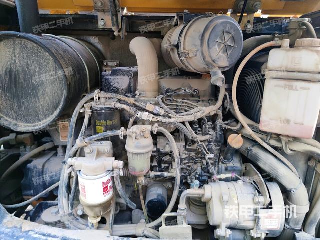 发动机室（上车部件）