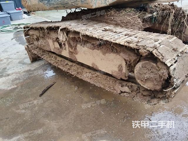 单侧履带整体（整机外观）